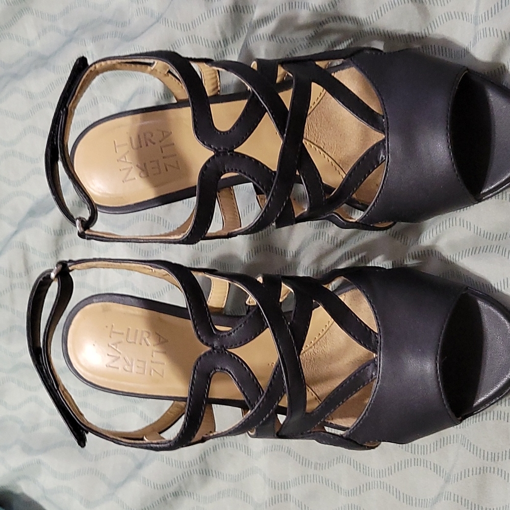 Black Naturalizer heels